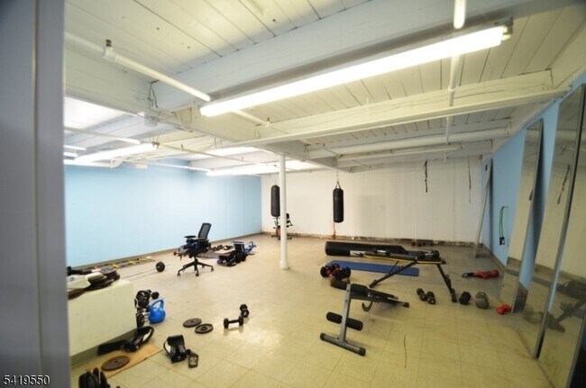 Building Photo - 350 Scotland Rd