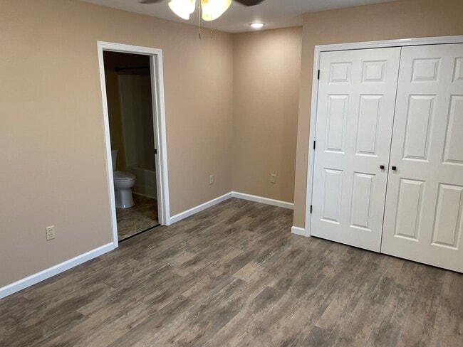 Building Photo - 1206 Bardsley Rd