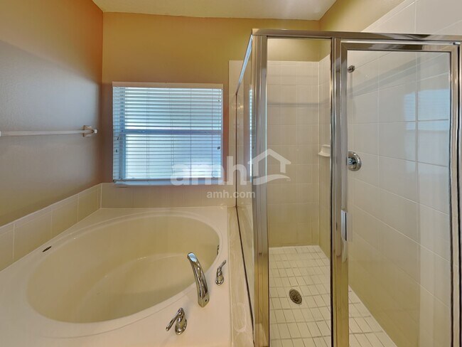 Building Photo - 5523 Remsen Cay Ln