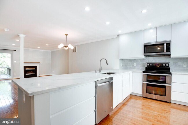 Building Photo - 5610 Gosling Ct
