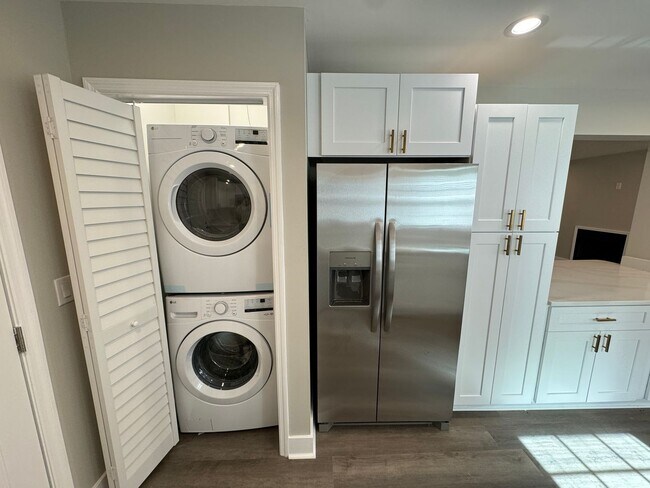 Building Photo - Fully Updated 4 Bedroom Home in Raleigh