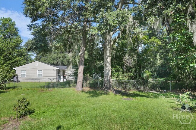 Building Photo - 2222 Bacon Park Dr