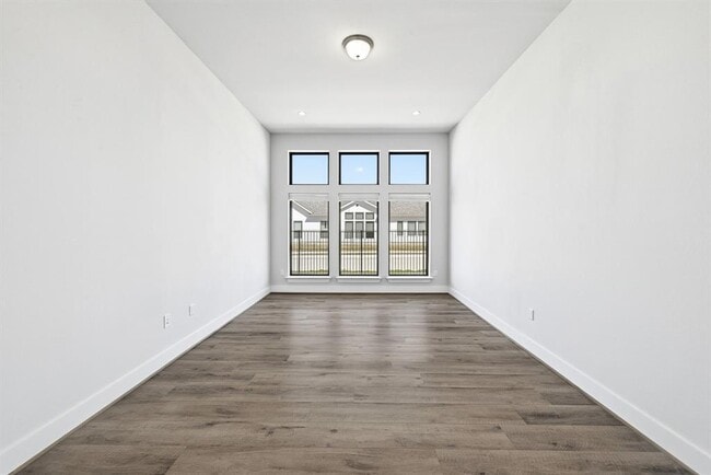 Building Photo - 9201 Spire View