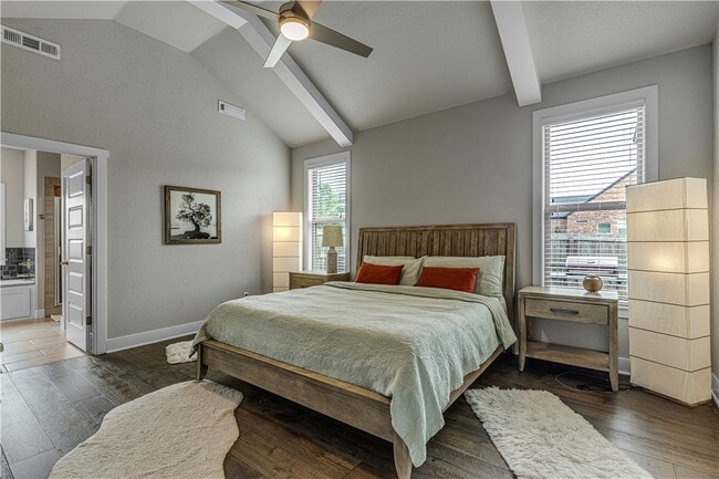 Building Photo - 2630 E Bayside Xing