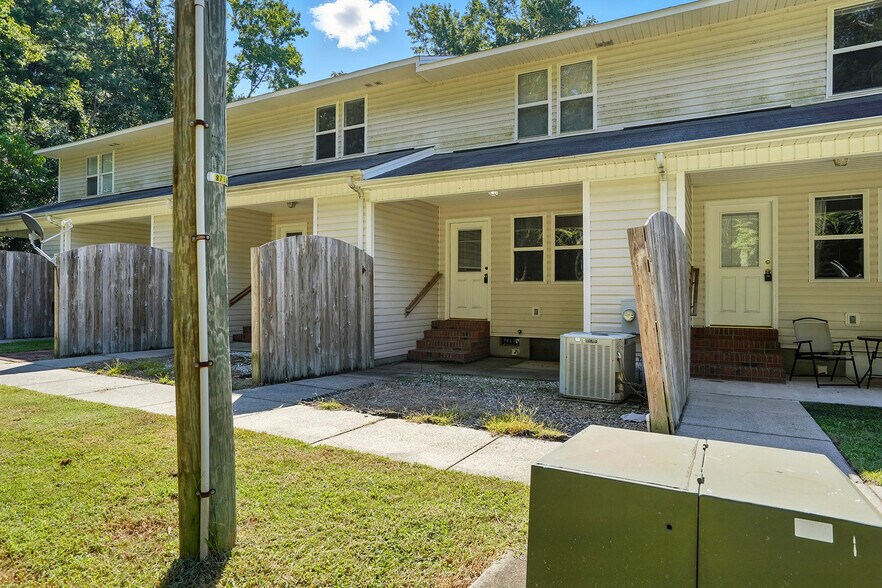 Building Photo - 281 Marshbanks St