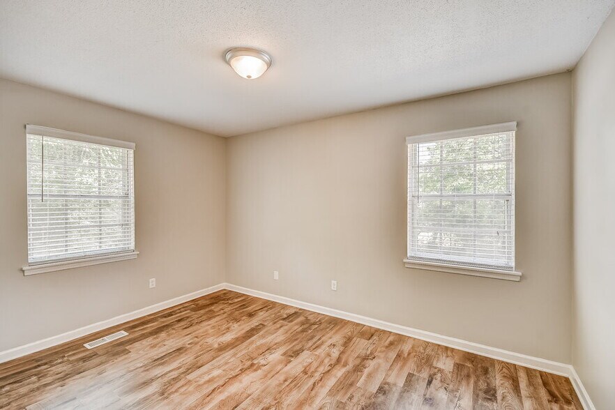 Building Photo - 1760 Sonia Dr