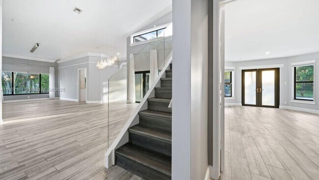 Building Photo - 5831 NW 81st Terrace