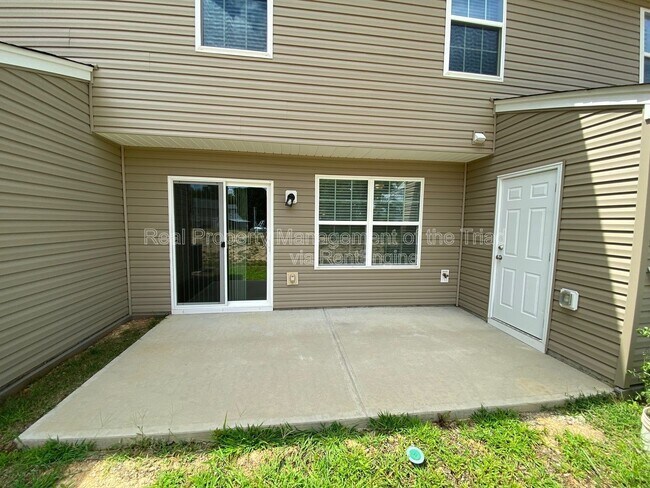 Building Photo - 3907 Copperfield Ct