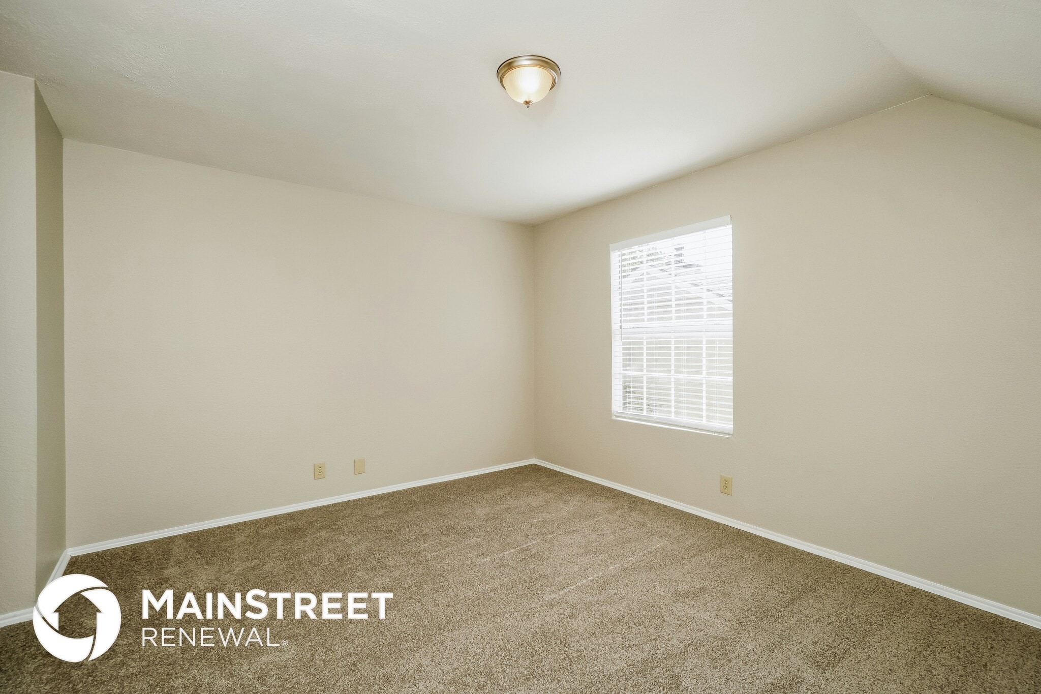 Building Photo - 8643 Silent Oaks