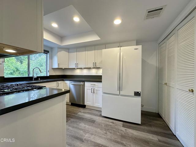 Building Photo - 1454 E Orange Grove Blvd