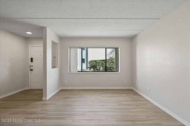 Building Photo - 1145 N Shannon Ave