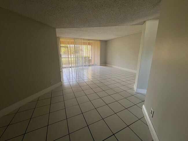 Building Photo - 11552 NW 39th St