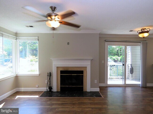 Building Photo - 11701 Summerchase Cir