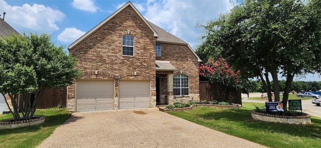 Building Photo - 1001 Llano Trce