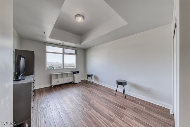 Building Photo - 150 S Las Vegas Blvd