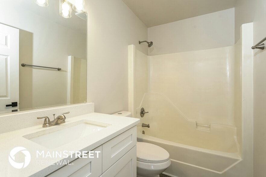 Building Photo - 2702 Camillia Cove