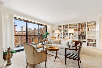 Building Photo - 180 Beacon St