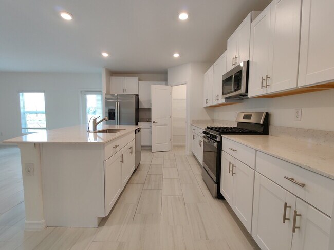 Building Photo - 13413 Sunset Sapphire Ct