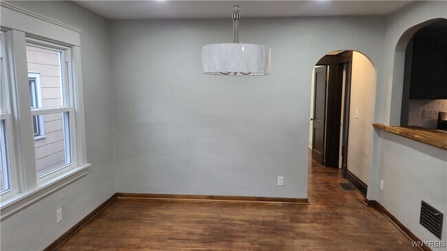 Building Photo - 68 Berwyn Ave