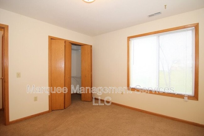 Building Photo - 113 W Windsor Ave