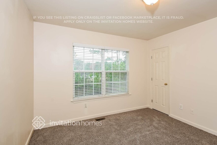 Building Photo - 112 Village Pkwy