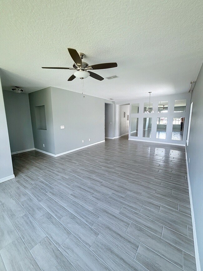 Building Photo - 469 Ogelthorpe Dr