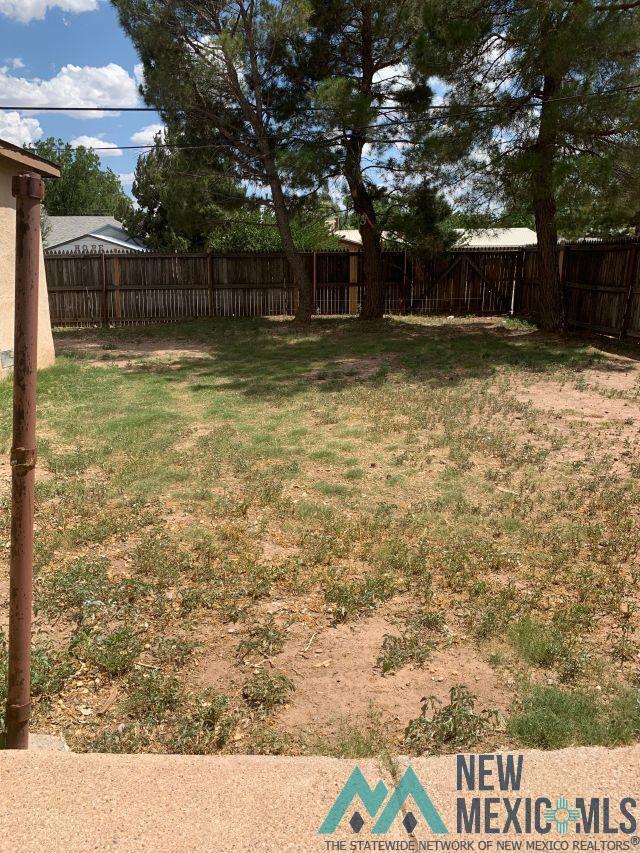 Building Photo - 142 S Indio Ave