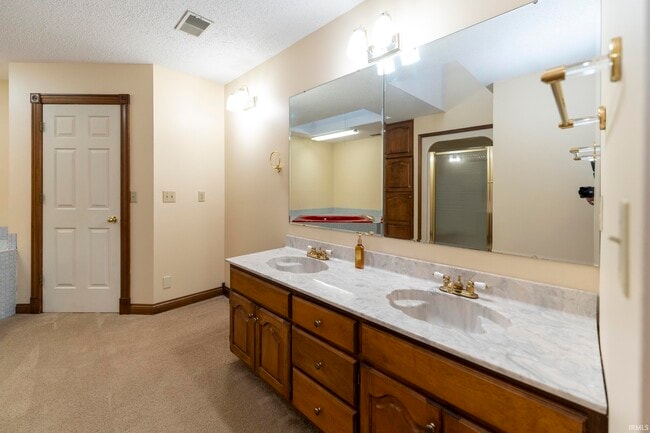Building Photo - 5435 Kiowa Cir