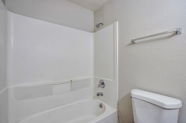 Building Photo - 5339 S Elati St