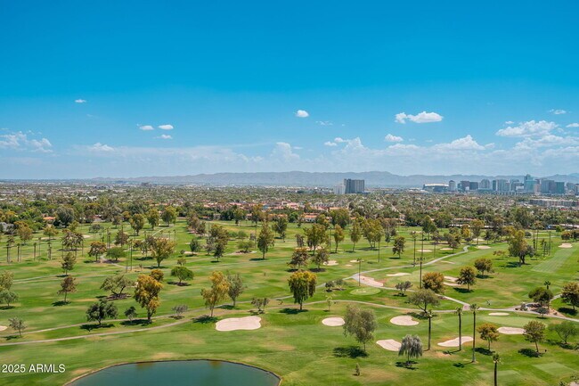 Building Photo - 1040 E Osborn Rd