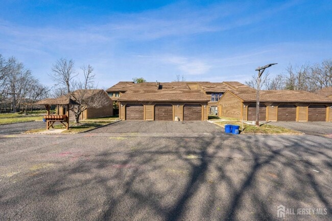 Building Photo - 163 Hidden Hollow Ct