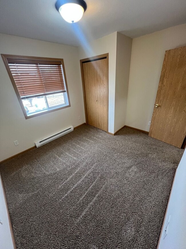 Building Photo - Northern Place Apartments 1