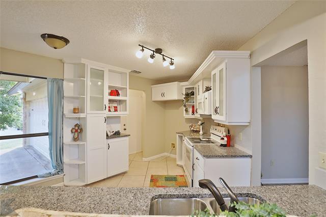 Building Photo - 8033 Vita Ct