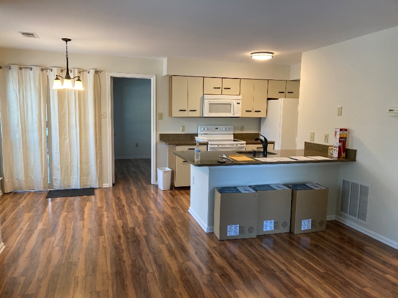 Building Photo - 209 Foxmeadow Dr