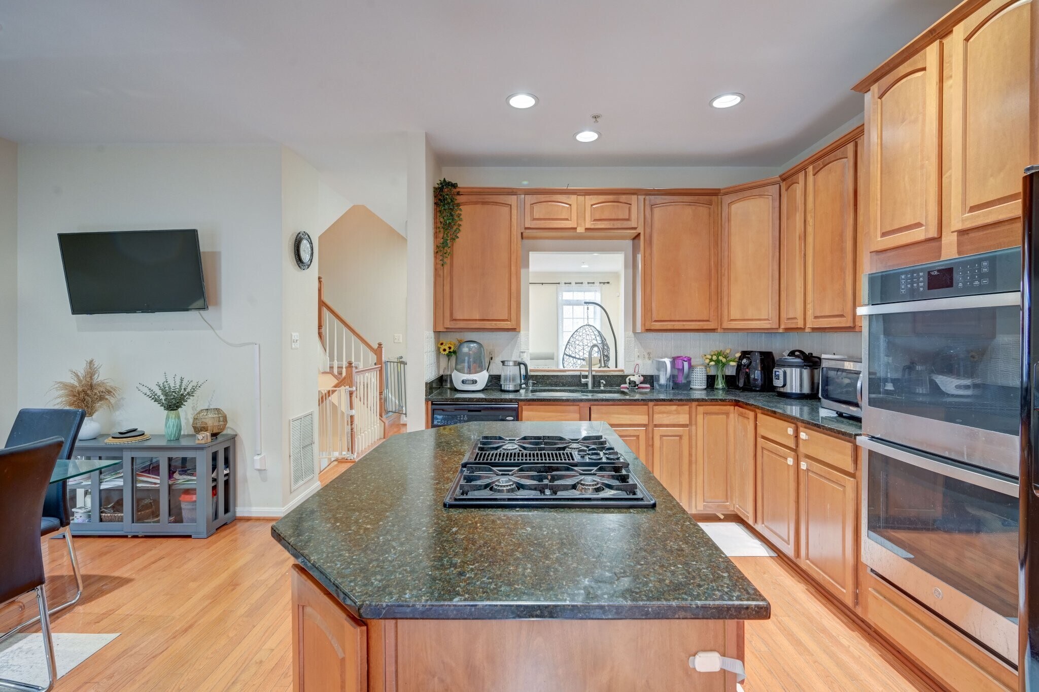 Building Photo - 8827 Montjoy Pl