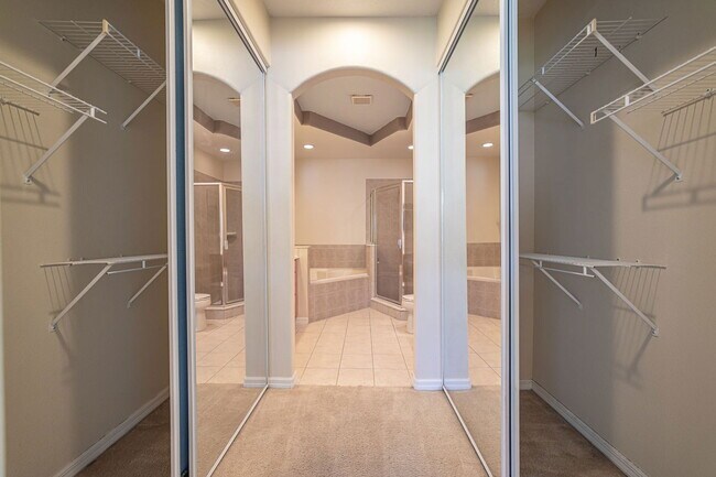 Building Photo - 10106 Willow Grove Ct