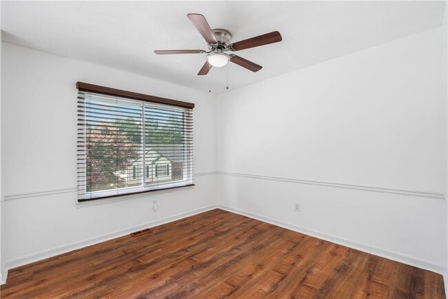 Building Photo - 535 Durham Ridge Dr NW