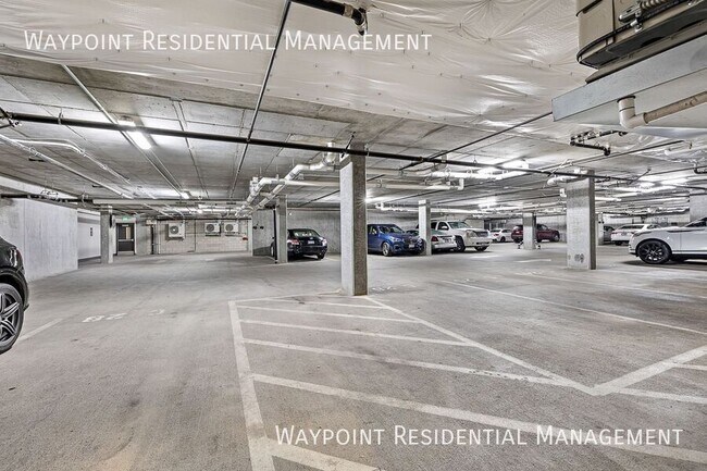 Building Photo - 611 S 8th St