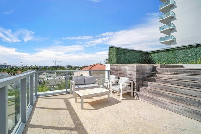 Building Photo - 9501 Collins Ave