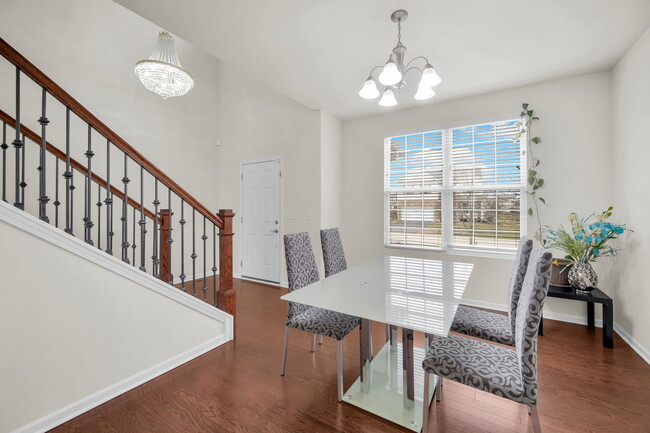 Building Photo - 4255 Fraser Cir