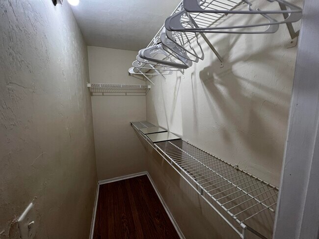 Building Photo - 4000 SW 23rd St