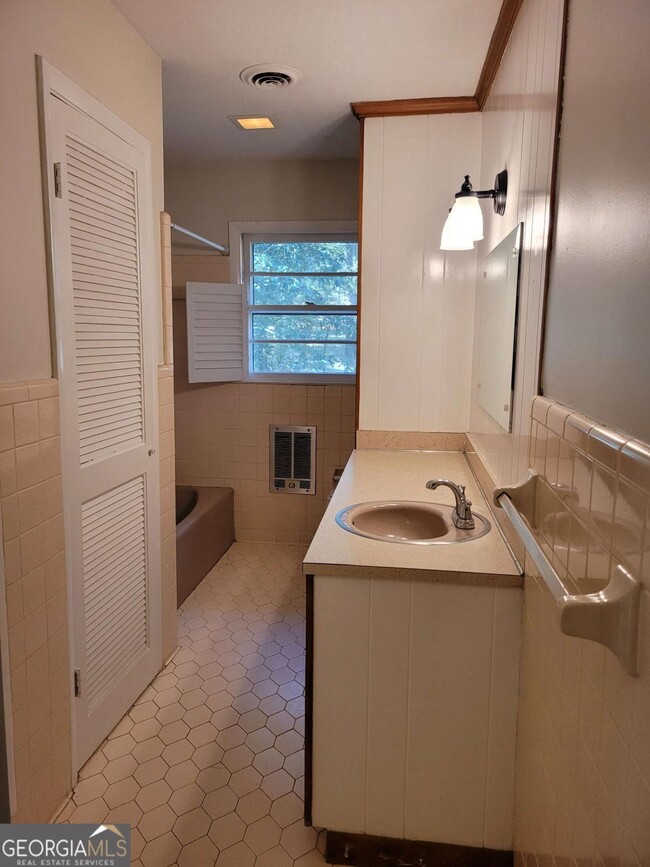 Building Photo - 1204 Jefferson Hwy