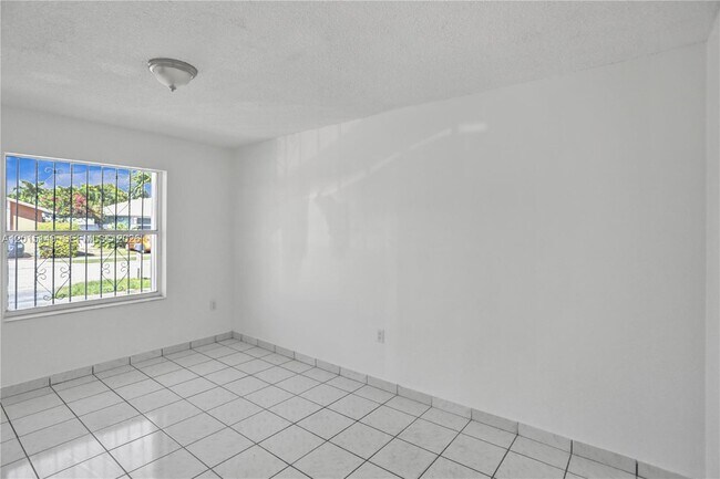Building Photo - 11854 SW 210th St
