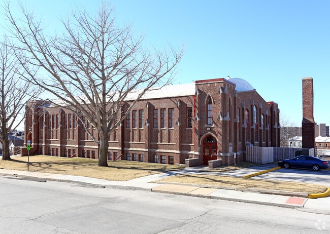 Building Photo - 3 Point Lofts