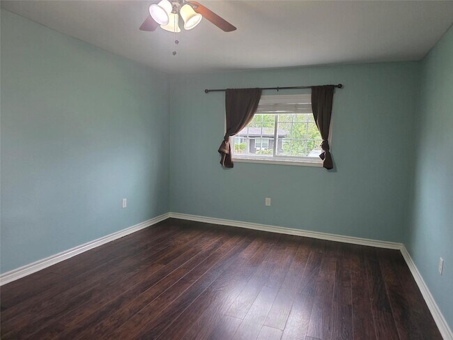 Building Photo - 209 Franlee St