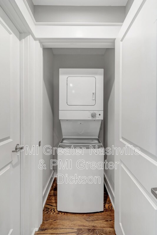 Building Photo - 2543 Summit Ct