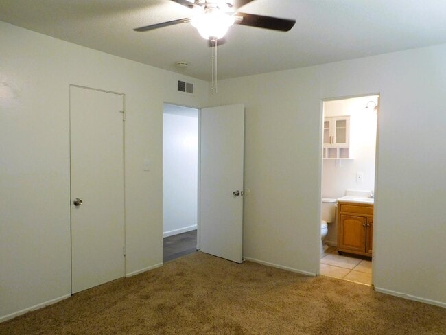 Building Photo - 1045 Oxford Ave