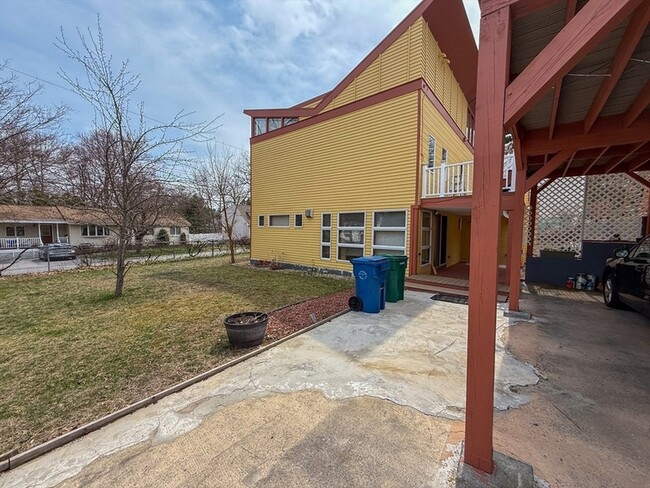 Building Photo - 5 Avondale Ave