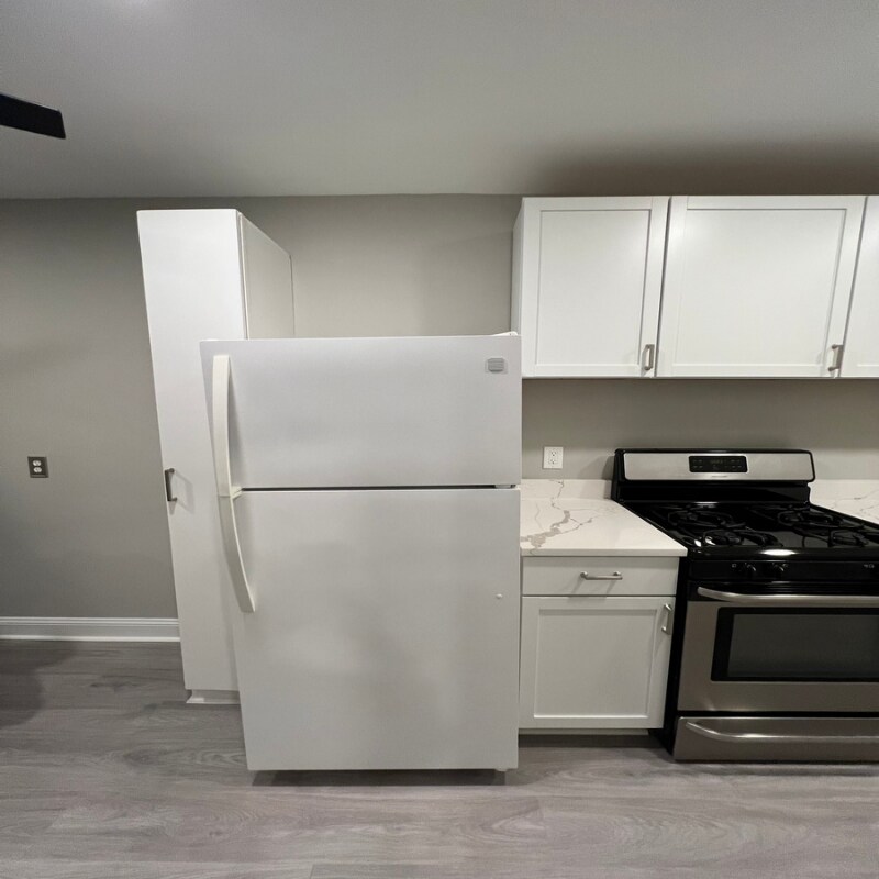 Building Photo - 1015 16th St NE