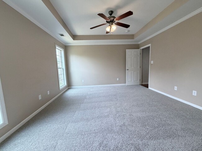 Building Photo - You've Found It! Split floor plan, fenced yard, extra storage
